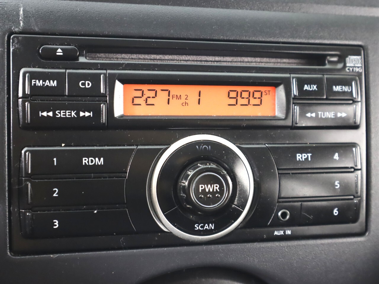 Vehicle image 15 of 31