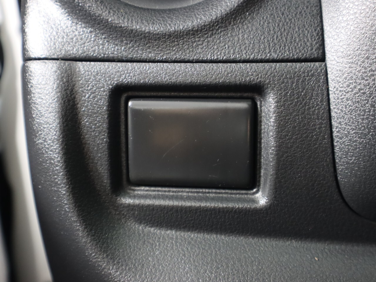 Vehicle image 10 of 31