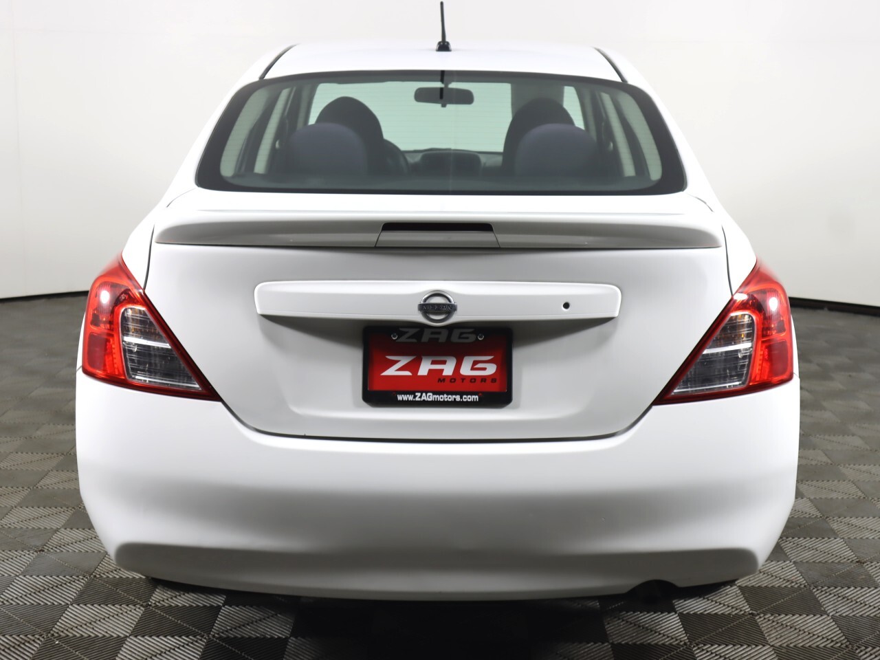 Vehicle image 5 of 31