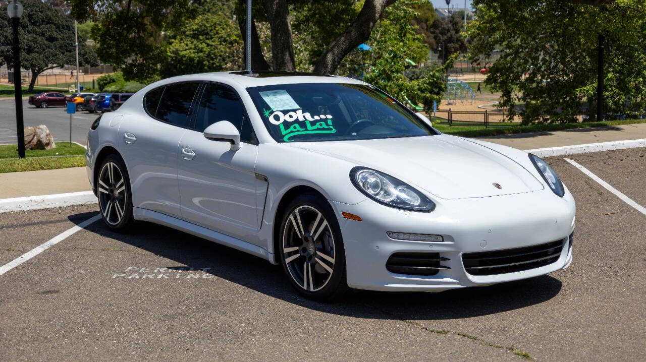 Vehicle image 3 of 31