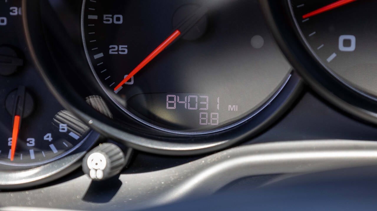 Vehicle image 23 of 31