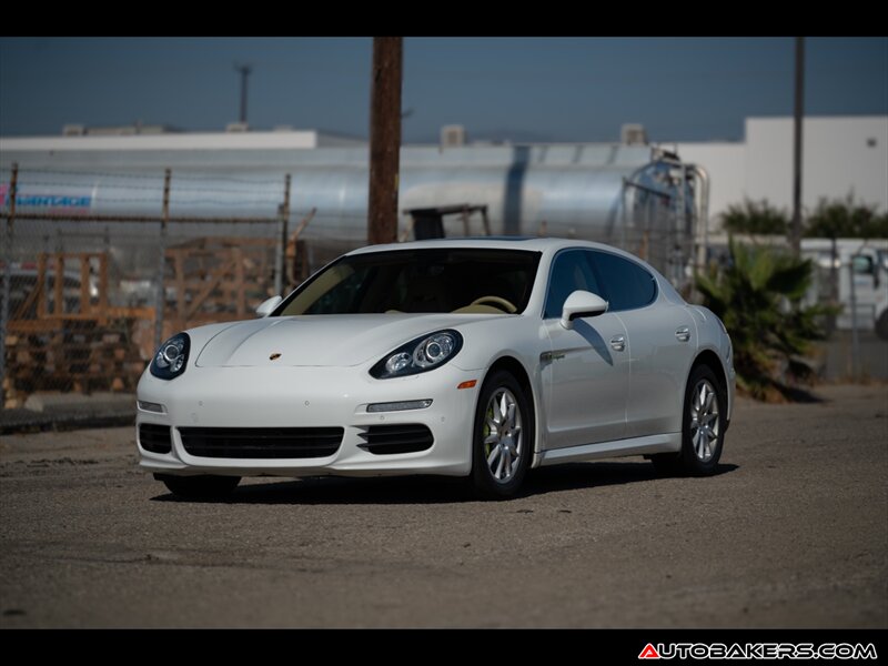 2014 Porsche Panamera E-Hybrid S Image 1 of 23