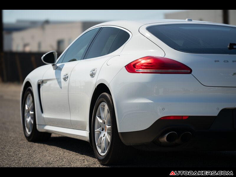 2014 Porsche Panamera E-Hybrid S Image 8 of 23