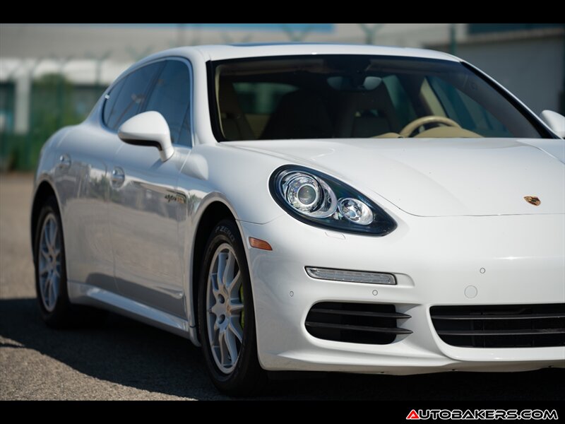 2014 Porsche Panamera E-Hybrid S Image 4 of 23