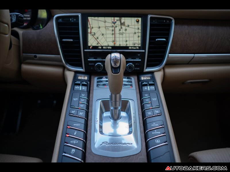 2014 Porsche Panamera E-Hybrid S Image 18 of 23