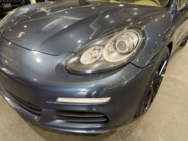 2014 Porsche Panamera S Image 4 of 85