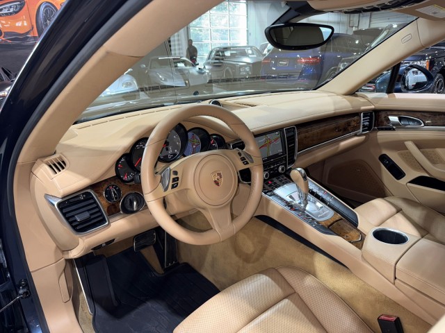 2014 Porsche Panamera S Image 58 of 85