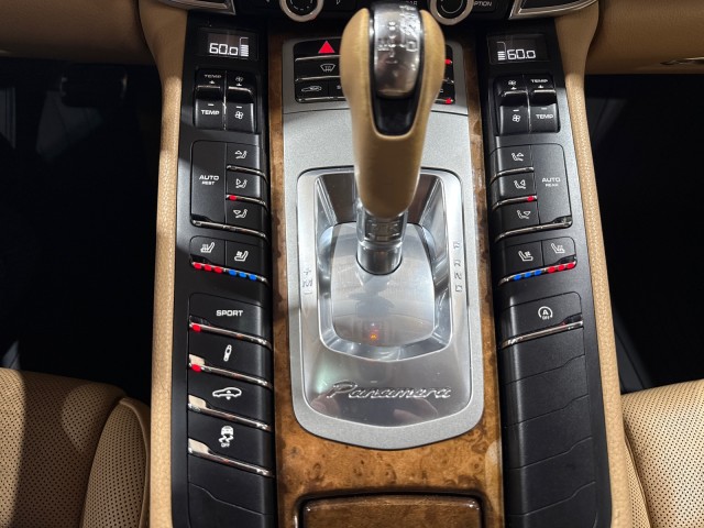 2014 Porsche Panamera S Image 68 of 85