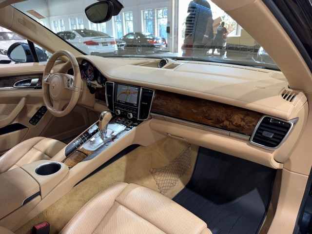 2014 Porsche Panamera S Image 55 of 85