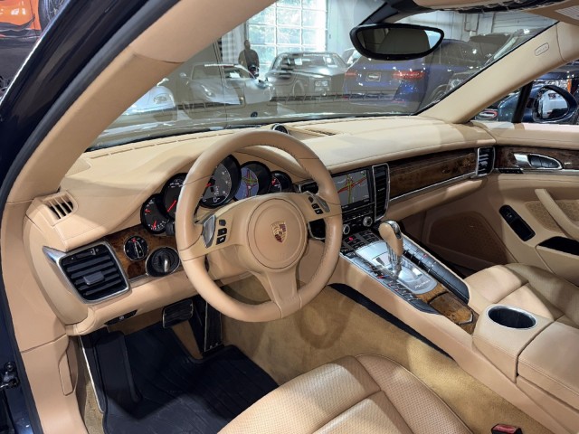 2014 Porsche Panamera S Image 56 of 85