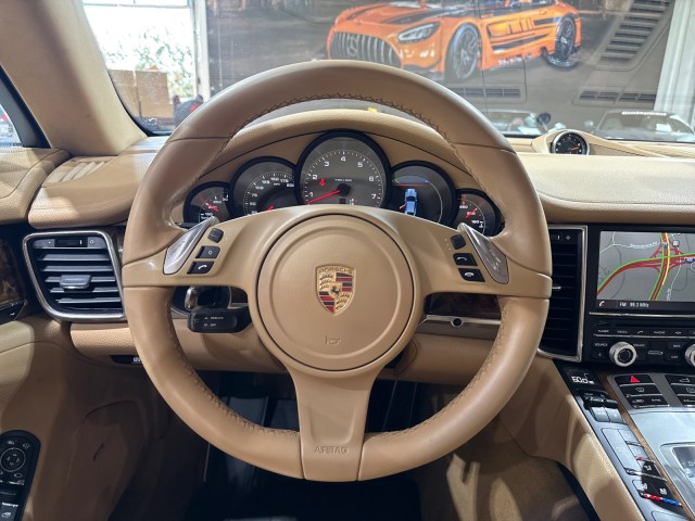2014 Porsche Panamera S Image 79 of 85