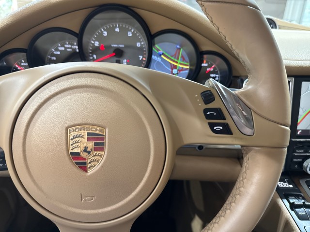 2014 Porsche Panamera S Image 63 of 85
