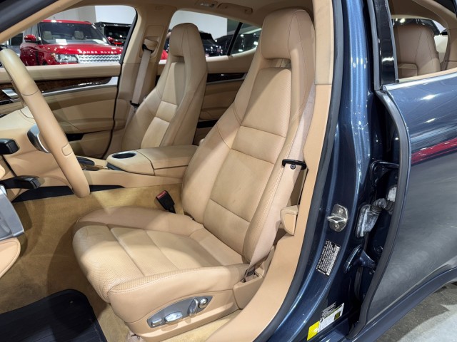 2014 Porsche Panamera S Image 42 of 85