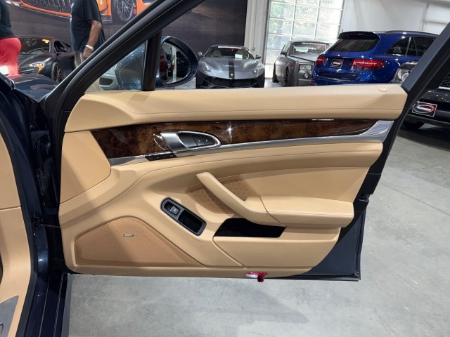 2014 Porsche Panamera S Image 82 of 85