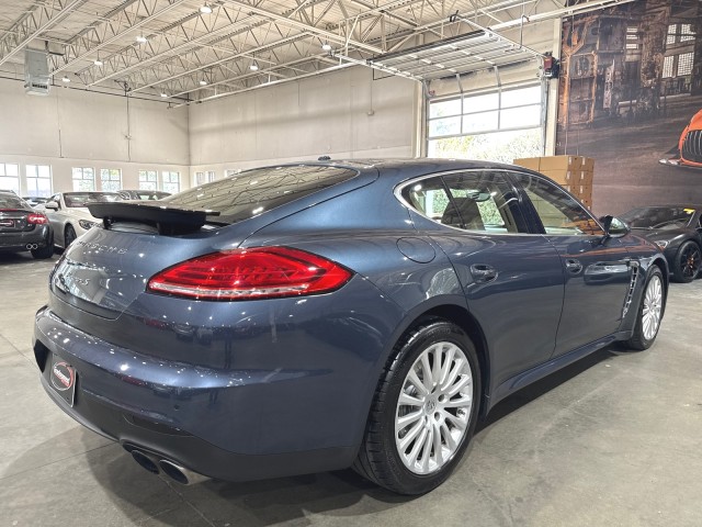 2014 Porsche Panamera S Image 13 of 85