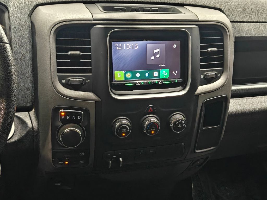 Vehicle image 28 of 48