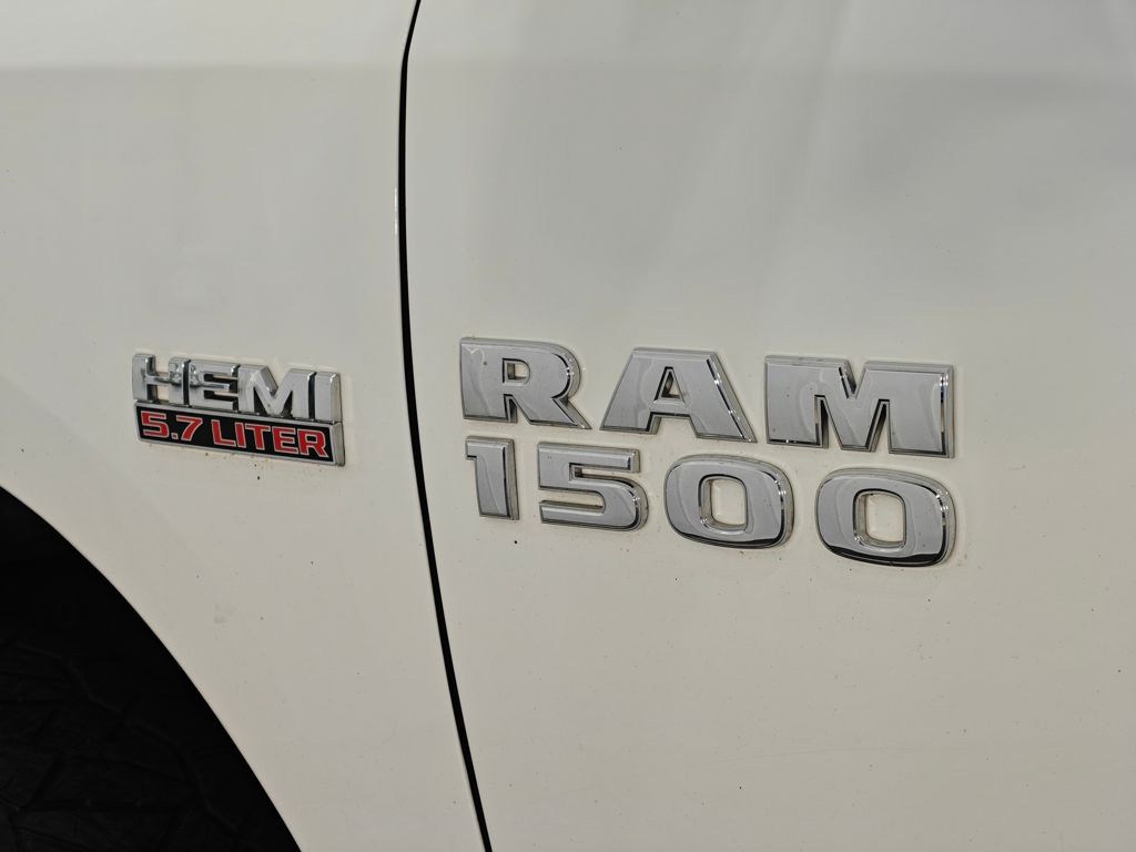 Vehicle image 39 of 48