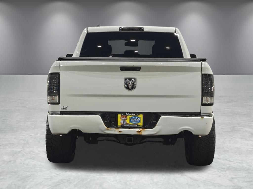 Vehicle image 5 of 48