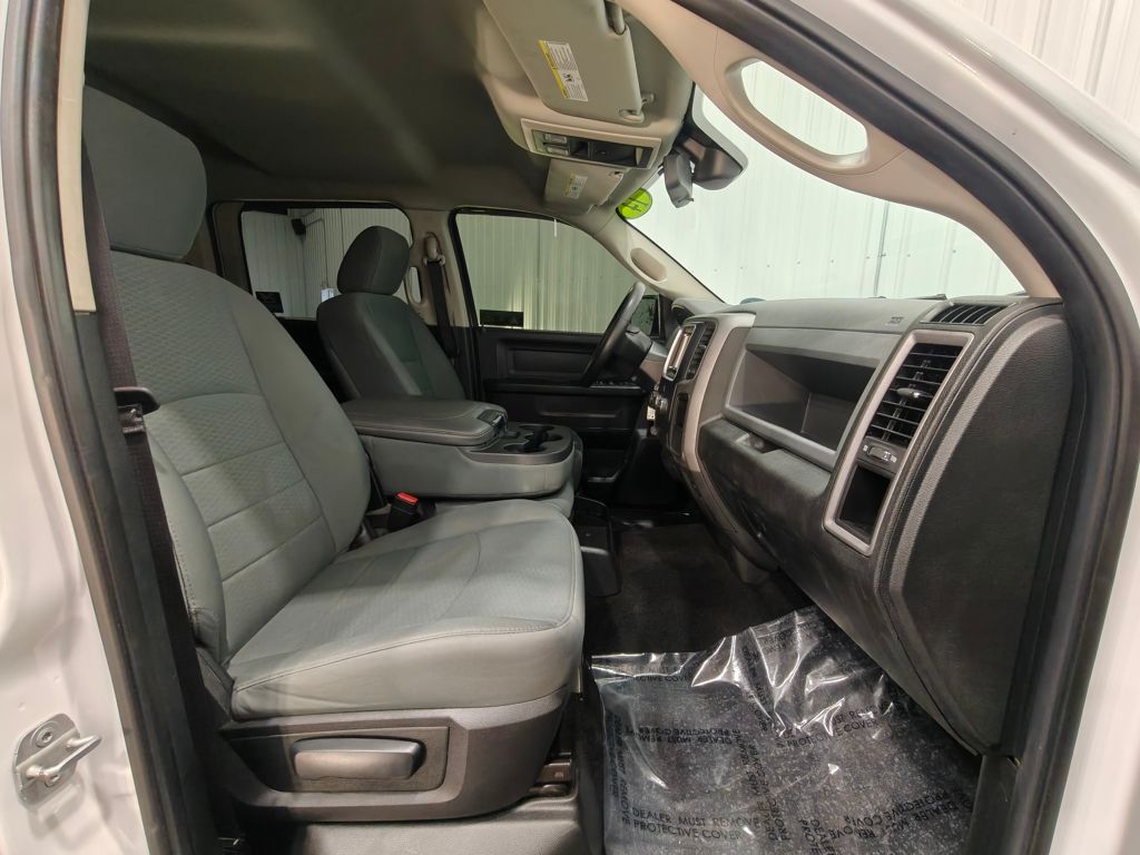 Vehicle image 19 of 48