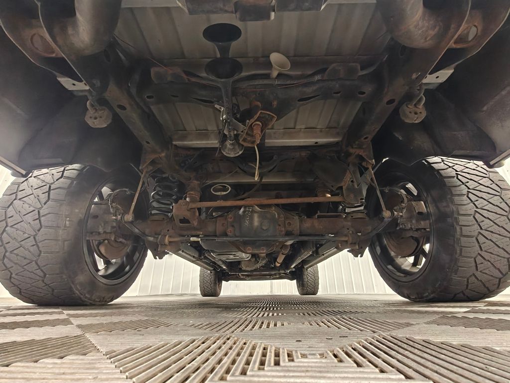 Vehicle image 41 of 48