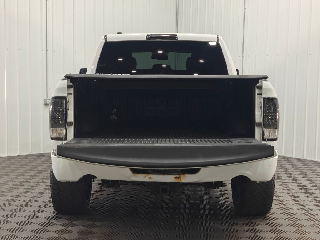 Vehicle image 4 of 48