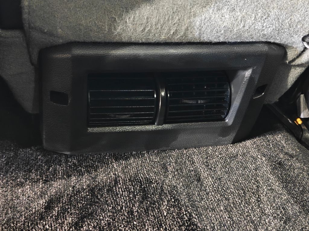 Vehicle image 34 of 48