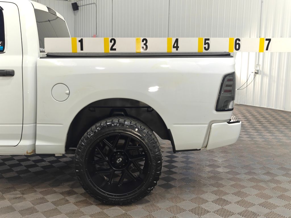 Vehicle image 13 of 48
