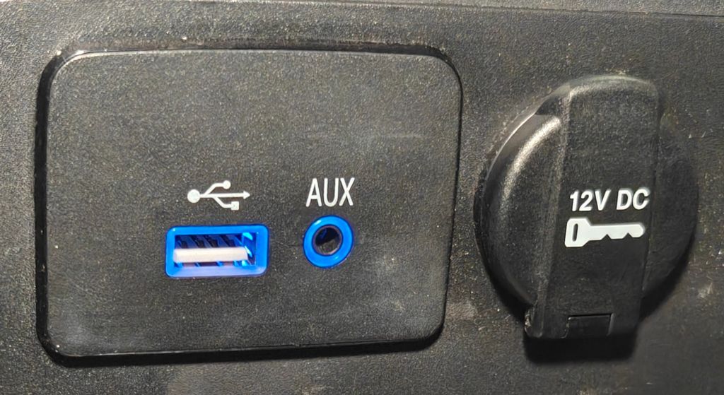 Vehicle image 33 of 48