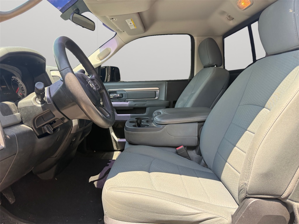 Vehicle image 12 of 15
