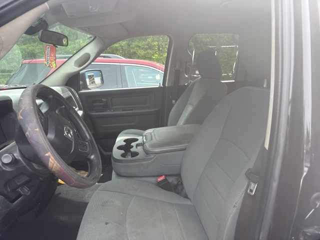 Vehicle image 7 of 9