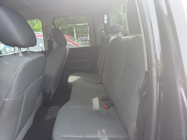 Vehicle image 6 of 9