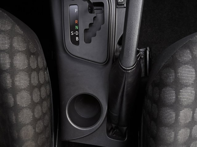 Vehicle image 14 of 28