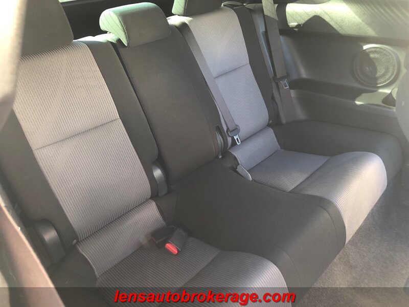 Vehicle image 15 of 21