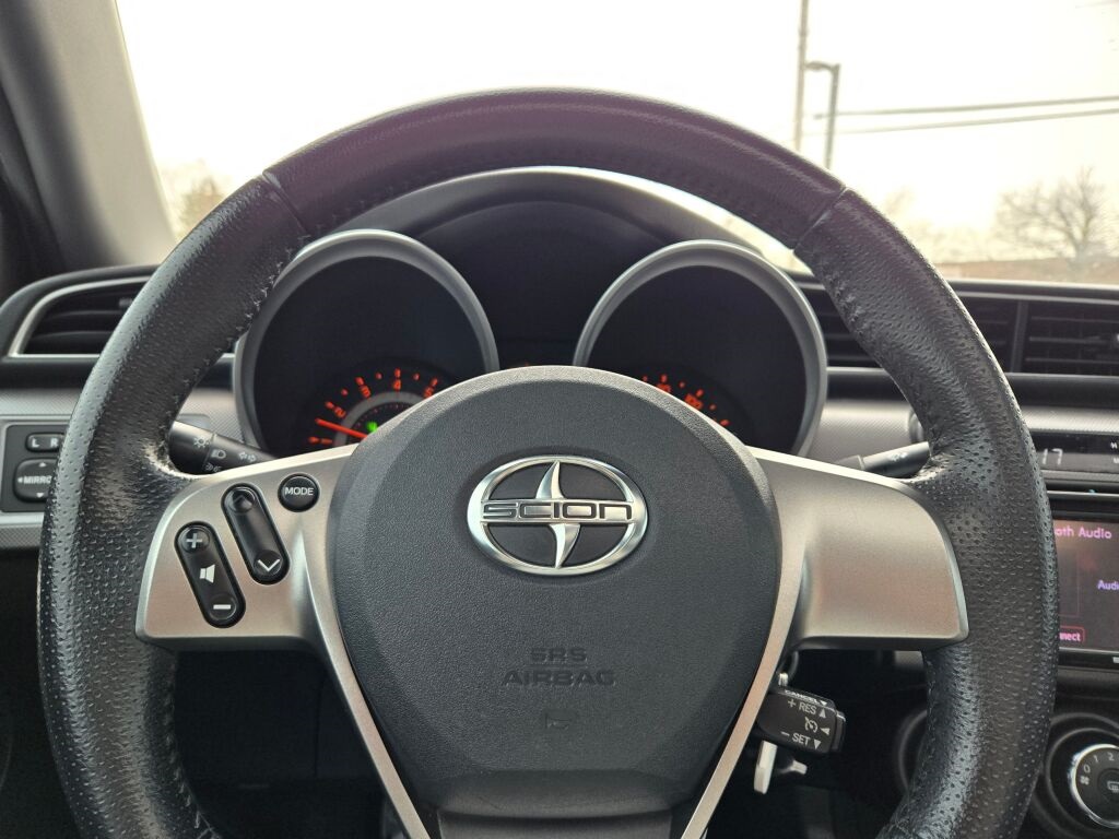 Vehicle image 23 of 24