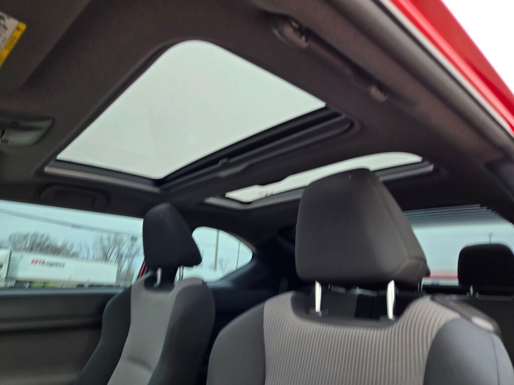 Vehicle image 15 of 24