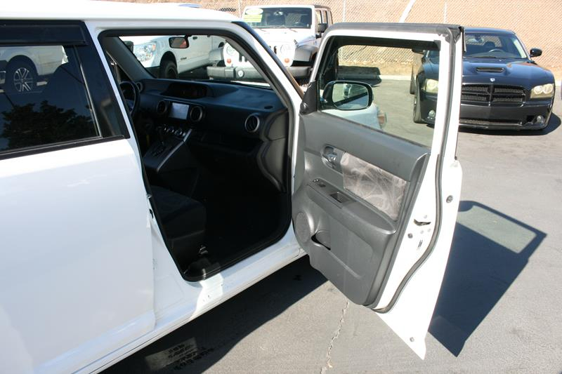 Vehicle image 20 of 32