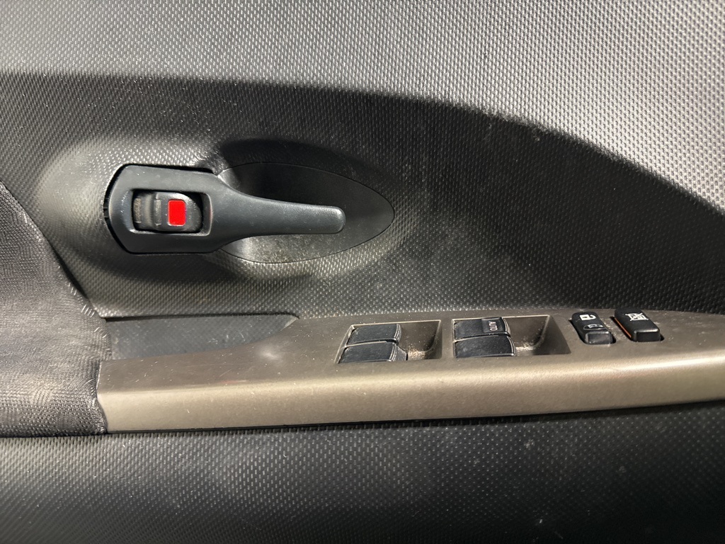 Vehicle image 12 of 18