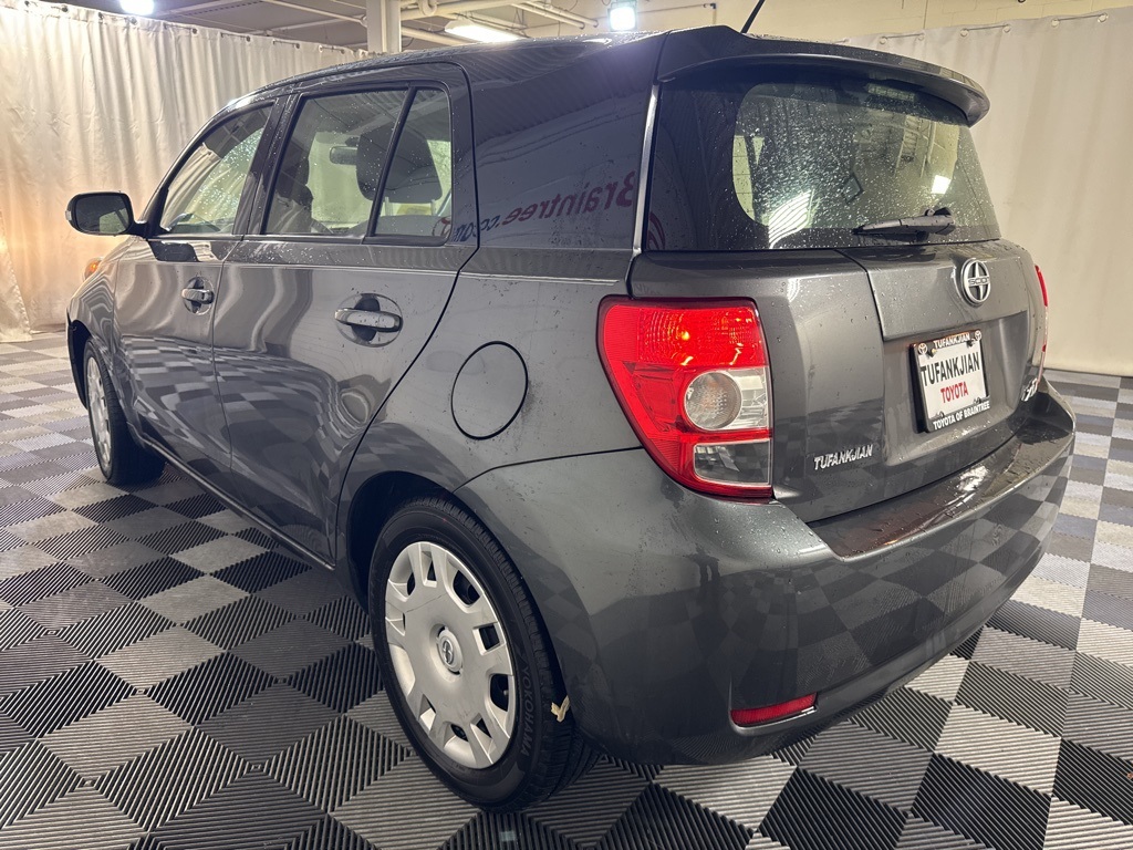 Vehicle image 4 of 18