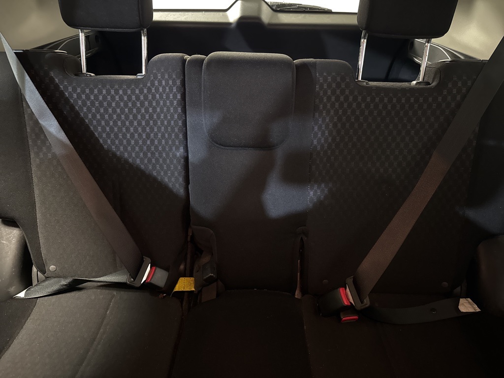 Vehicle image 17 of 18
