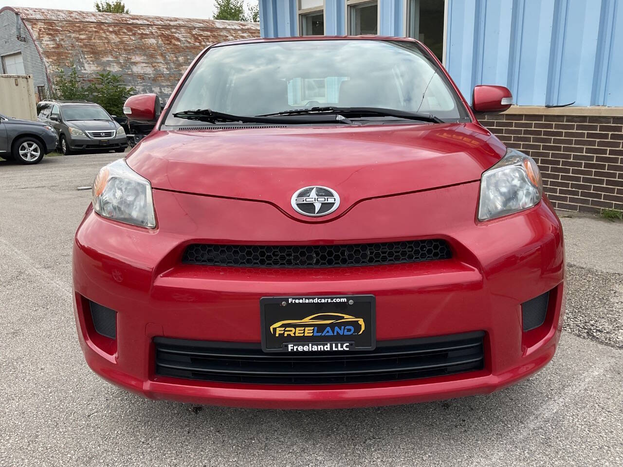 2014 Scion xD Base Image 3 of 26