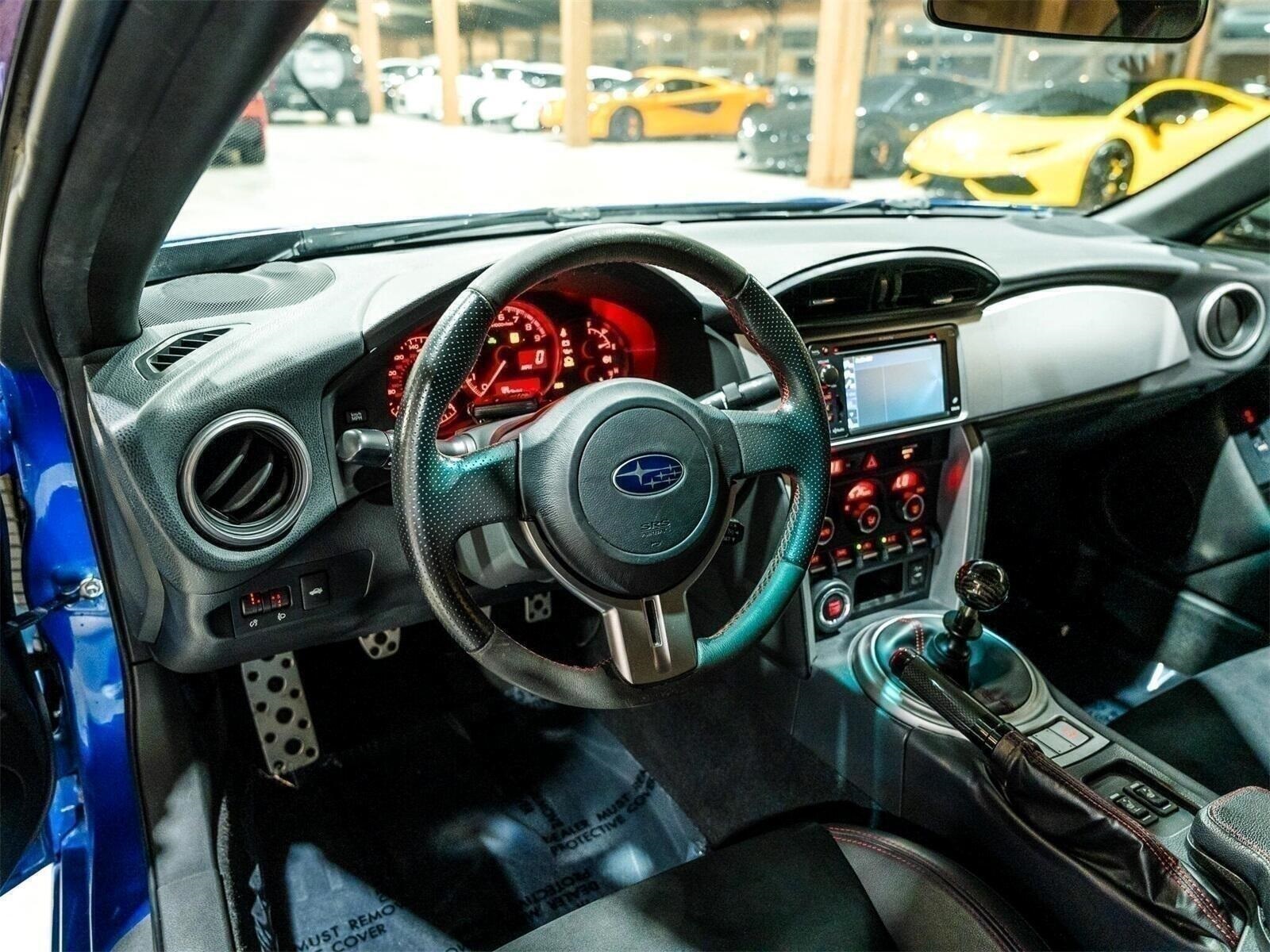 Vehicle image 26 of 44