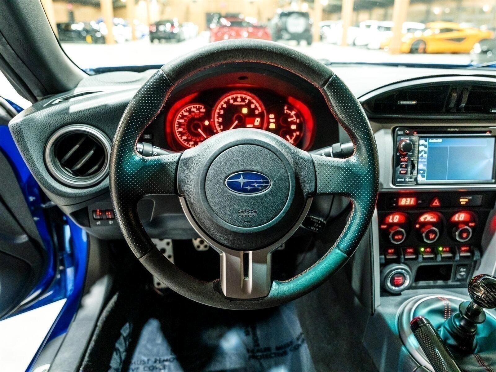 Vehicle image 27 of 44