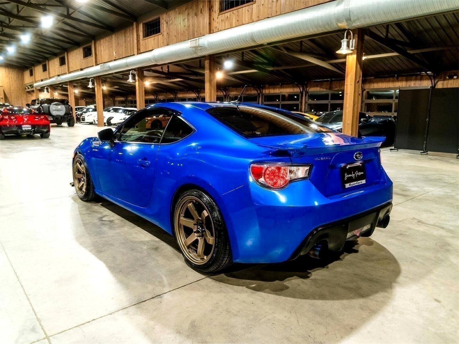 Vehicle image 16 of 44