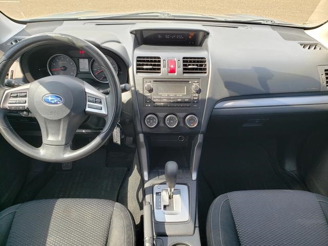 2014 Subaru Forester 2.5i Image 15 of 27
