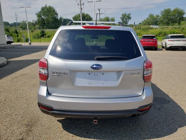 2014 Subaru Forester 2.5i Image 6 of 27