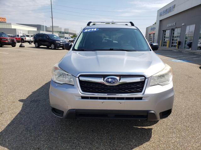 2014 Subaru Forester 2.5i Image 2 of 27