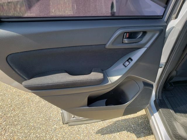 2014 Subaru Forester 2.5i Image 19 of 27