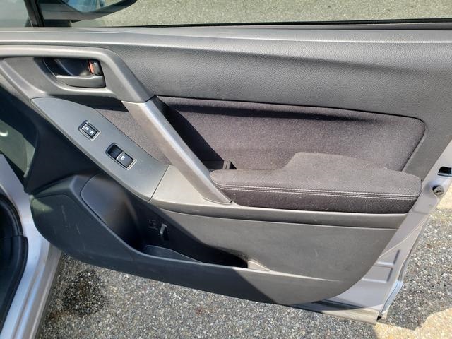 2014 Subaru Forester 2.5i Image 20 of 27