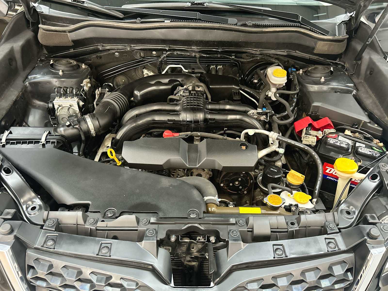 2014 Subaru Forester 2.5i Image 12 of 32