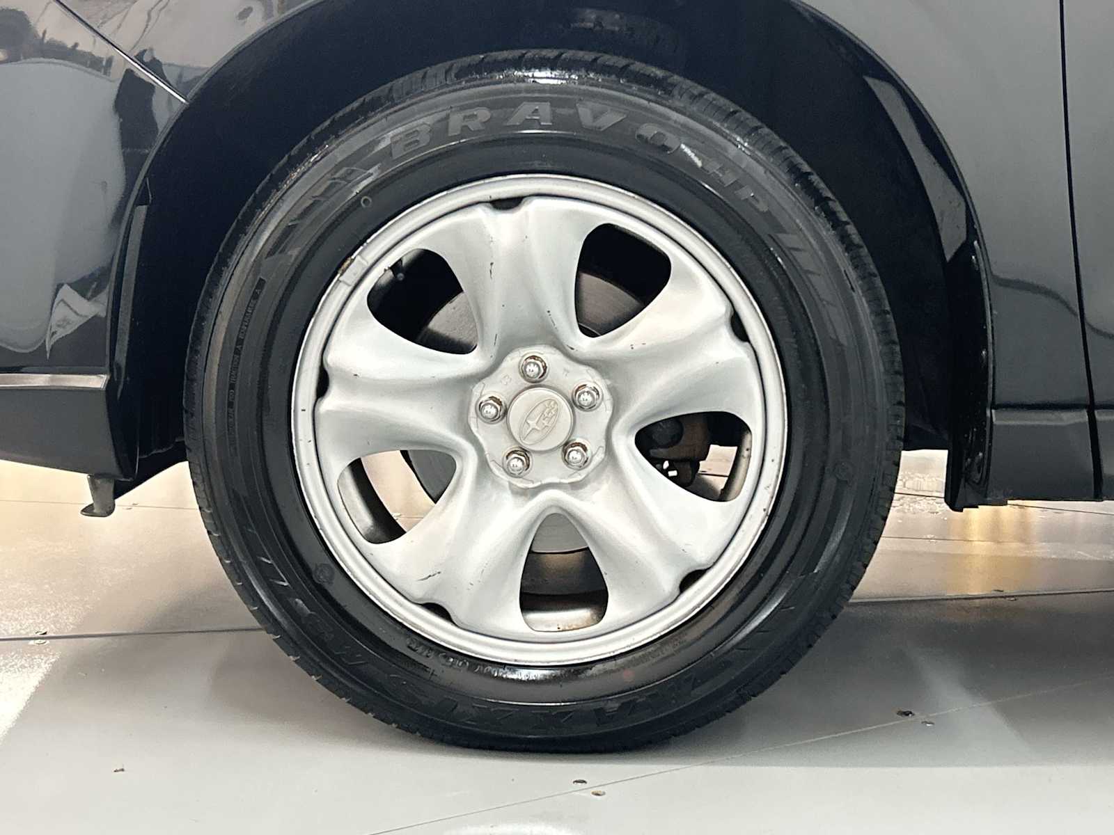 2014 Subaru Forester 2.5i Image 13 of 32